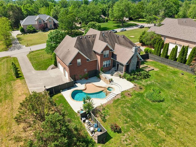 2200 Brienz Valley Dr, Franklin, TN 37064