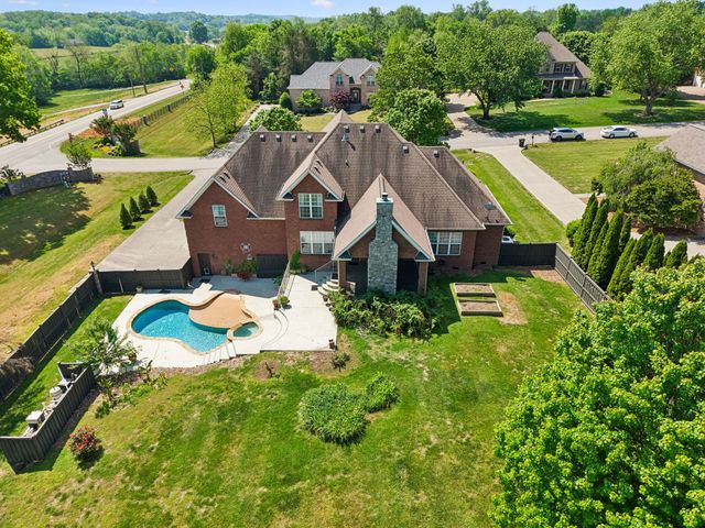 2200 Brienz Valley Dr, Franklin, TN 37064