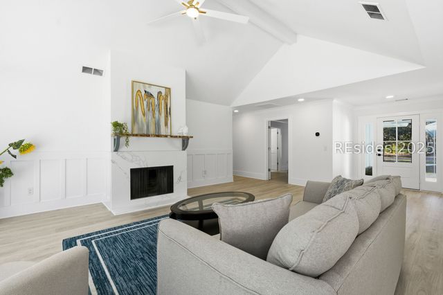 90 Cypress Marsh Dr, Hilton Head Island, SC 29926