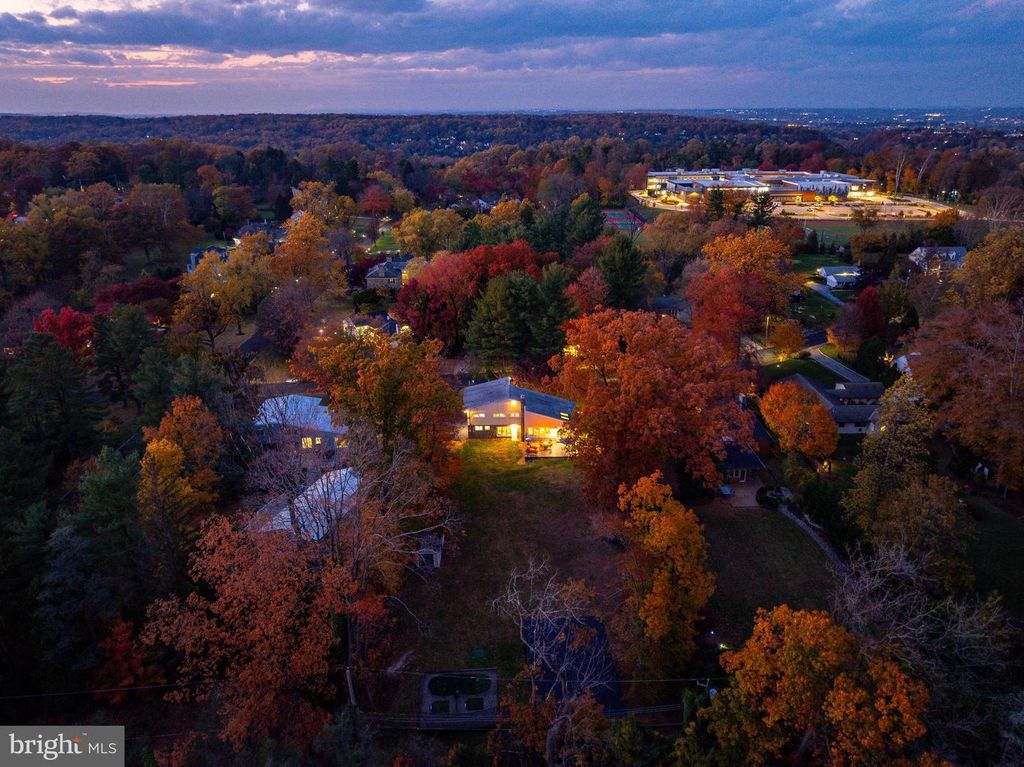 407 CLAIREMONT RD, Villanova, PA 19085