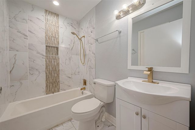 16606 Royal Mile Lane, Houston, TX 77084