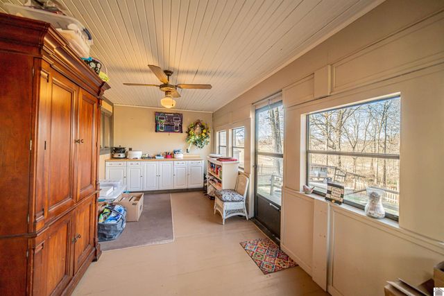 4997 St Rt 121, Bardwell, KY 42023