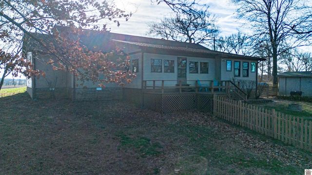 4997 St Rt 121, Bardwell, KY 42023