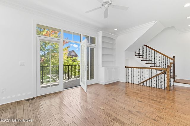 1100 Rose Hill Ln, Louisville, KY 40299