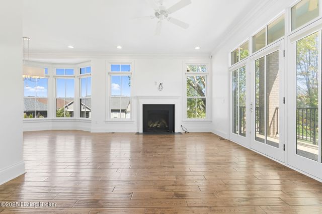 1100 Rose Hill Ln, Louisville, KY 40299