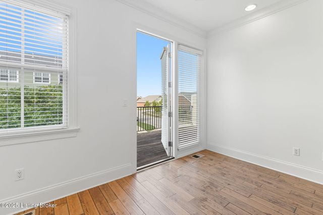 1100 Rose Hill Ln, Louisville, KY 40299