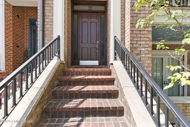 1100 Rose Hill Ln, Louisville, KY 40299