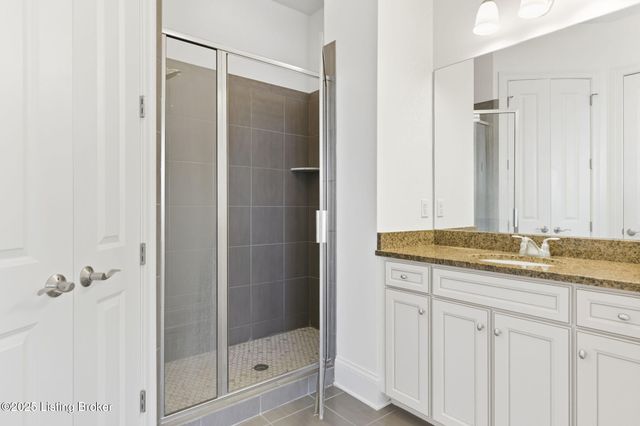 1100 Rose Hill Ln, Louisville, KY 40299