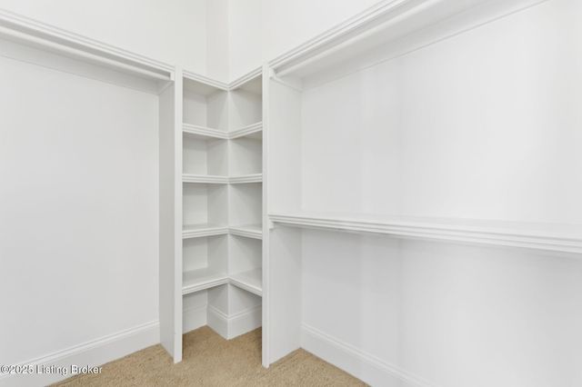 1100 Rose Hill Ln, Louisville, KY 40299