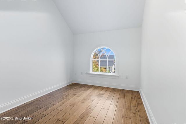 1100 Rose Hill Ln, Louisville, KY 40299