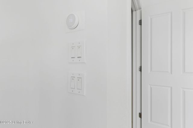 1100 Rose Hill Ln, Louisville, KY 40299