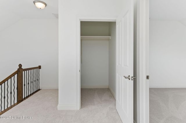 1100 Rose Hill Ln, Louisville, KY 40299