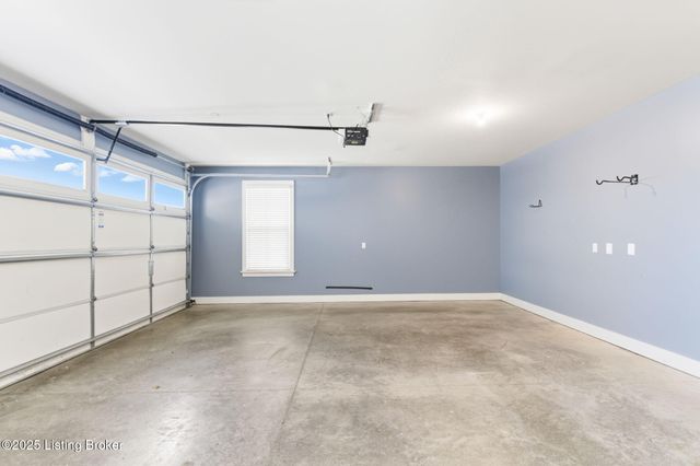 1100 Rose Hill Ln, Louisville, KY 40299