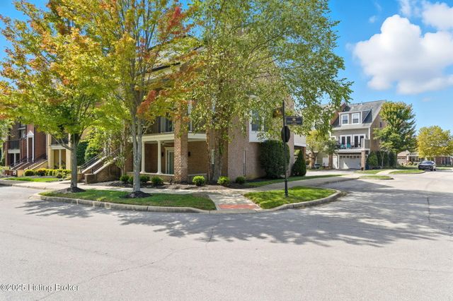 1100 Rose Hill Ln, Louisville, KY 40299