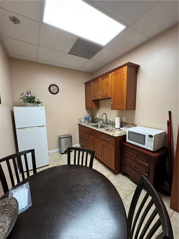 1115 S Grove Avenue 102, Ontario, CA 91761