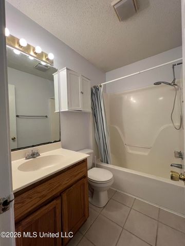 501 Woodward Drive, Ocean Springs, MS 39564