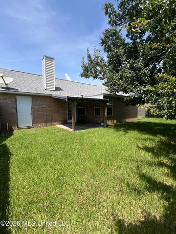 501 Woodward Drive, Ocean Springs, MS 39564