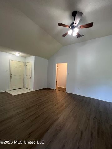 501 Woodward Drive, Ocean Springs, MS 39564