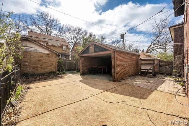 7106 Amherst Avenue, St Louis, MO 63130