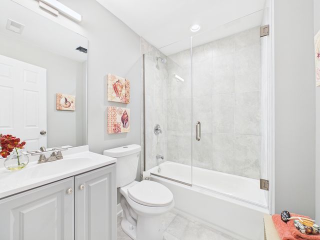 1728 N 35th Avenue, Stone Park, IL 60165