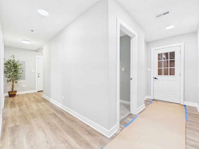 1728 N 35th Avenue, Stone Park, IL 60165