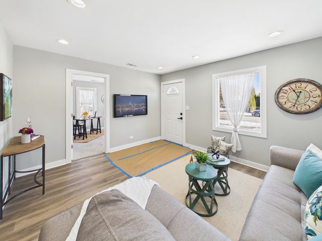 1728 N 35th Avenue, Stone Park, IL 60165