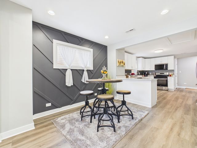 1728 N 35th Avenue, Stone Park, IL 60165