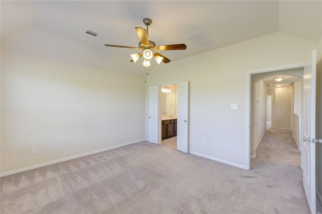 8335 Hawthorn Valley Lane, Houston, TX 77095