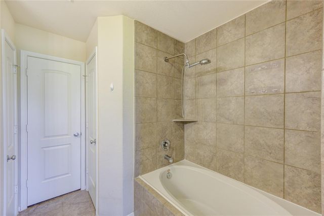 8335 Hawthorn Valley Lane, Houston, TX 77095