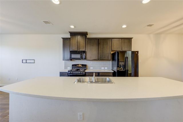 8335 Hawthorn Valley Lane, Houston, TX 77095