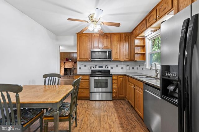 520 BUTTERNUT DR, Fredericksburg, VA 22408