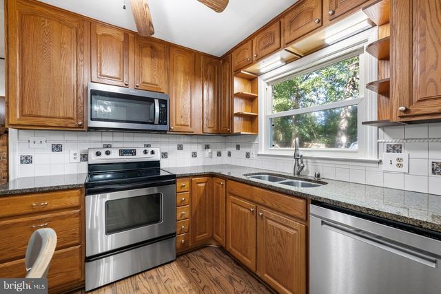 520 BUTTERNUT DR, Fredericksburg, VA 22408