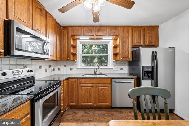 520 BUTTERNUT DR, Fredericksburg, VA 22408