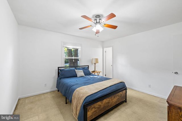 520 BUTTERNUT DR, Fredericksburg, VA 22408
