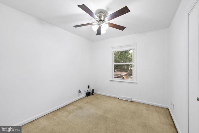 520 BUTTERNUT DR, Fredericksburg, VA 22408