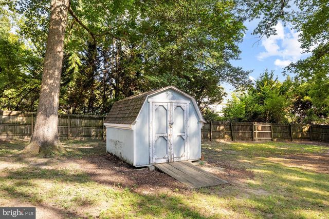 520 BUTTERNUT DR, Fredericksburg, VA 22408