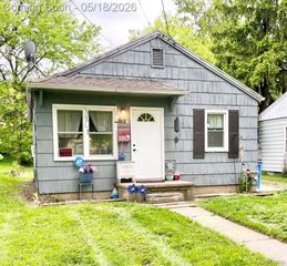 1331 Comfort Street, Lansing, MI 48915