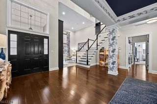 21 Dahlia Ct, Piscataway Twp., NJ 08854