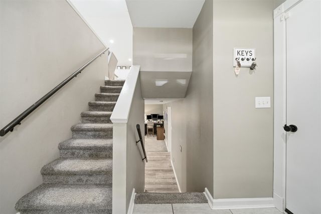 843 S Carriage Ct, Maize, KS 67101