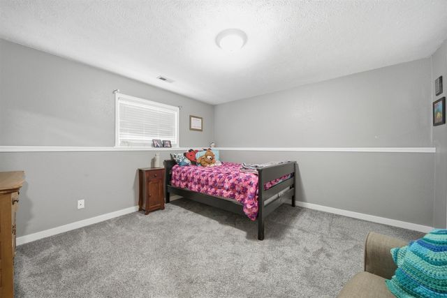 843 S Carriage Ct, Maize, KS 67101