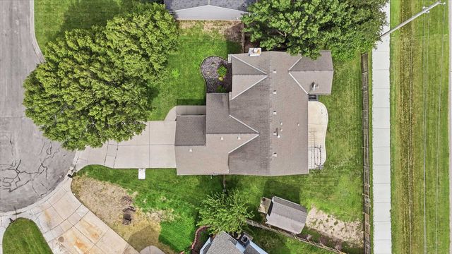 843 S Carriage Ct, Maize, KS 67101