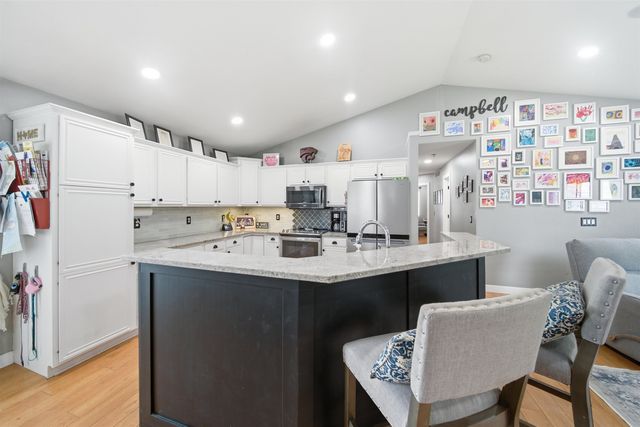 843 S Carriage Ct, Maize, KS 67101