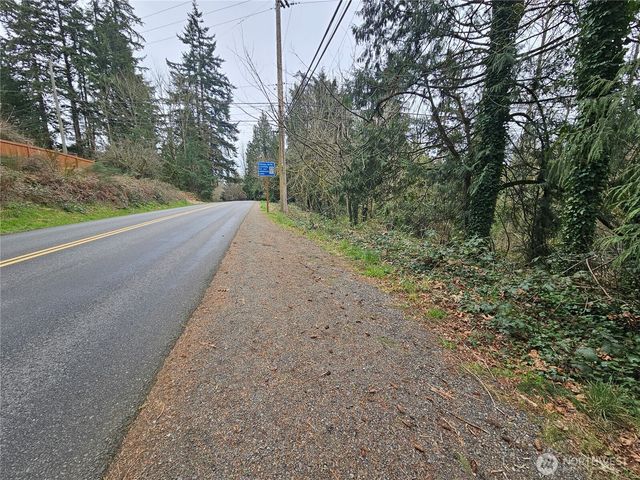 194 XX Forest Park Drive NE, Lake Forest Park, WA 98155