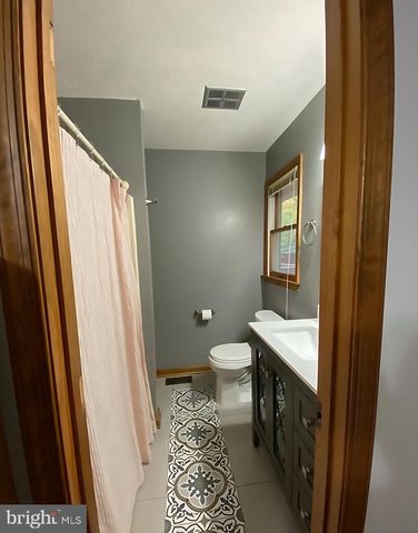 8624 VALLEY DR, Waldorf, MD 20603