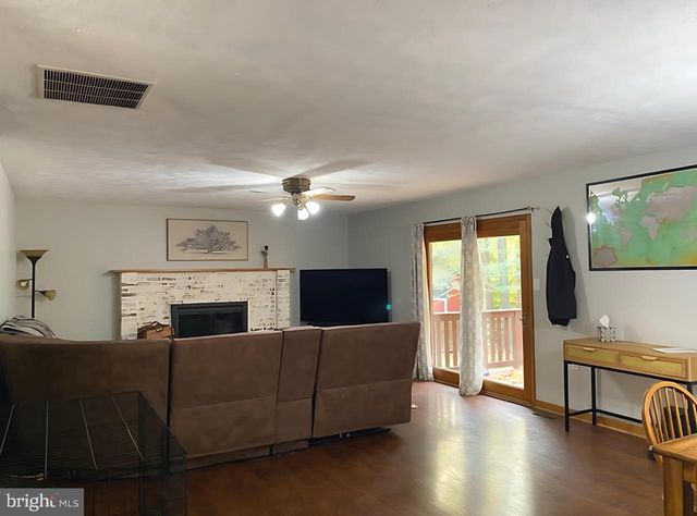 8624 VALLEY DR, Waldorf, MD 20603