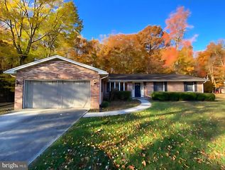 8624 VALLEY DR, Waldorf, MD 20603