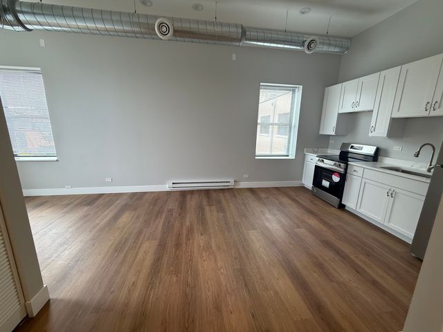 1219 W Devon Avenue 203, Chicago, IL 60660