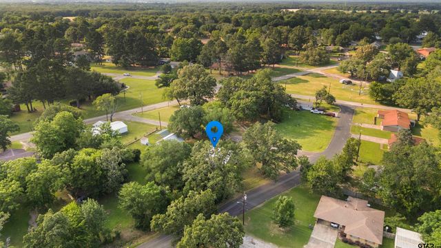 131 Lewis St., Grand Saline, TX 75140