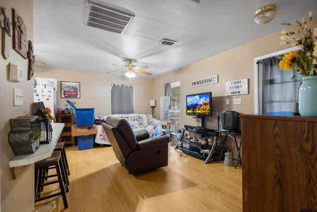 131 Lewis St., Grand Saline, TX 75140