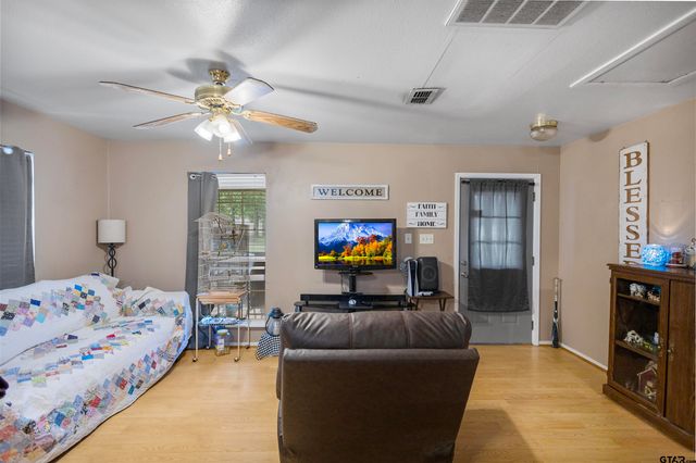 131 Lewis St., Grand Saline, TX 75140